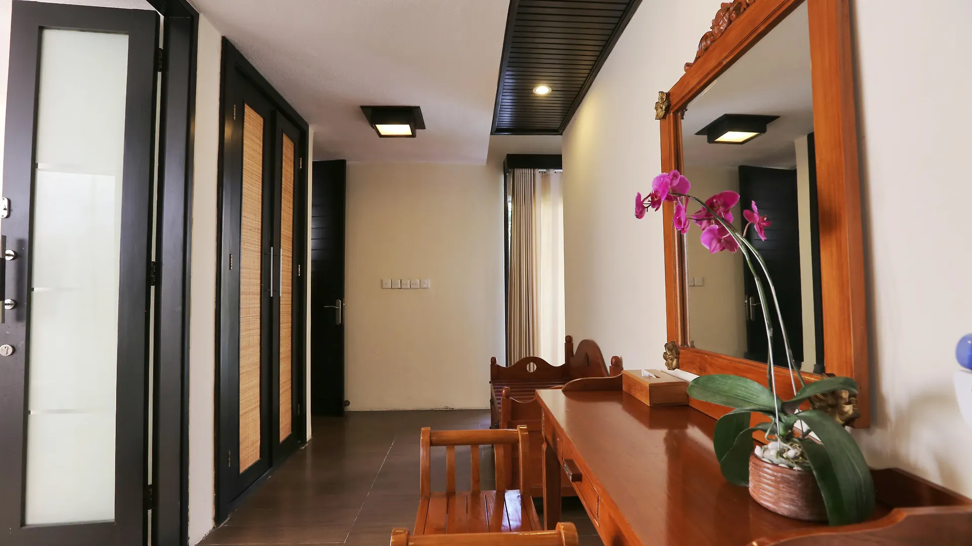 Villa The Sanyas Suite Seminyak